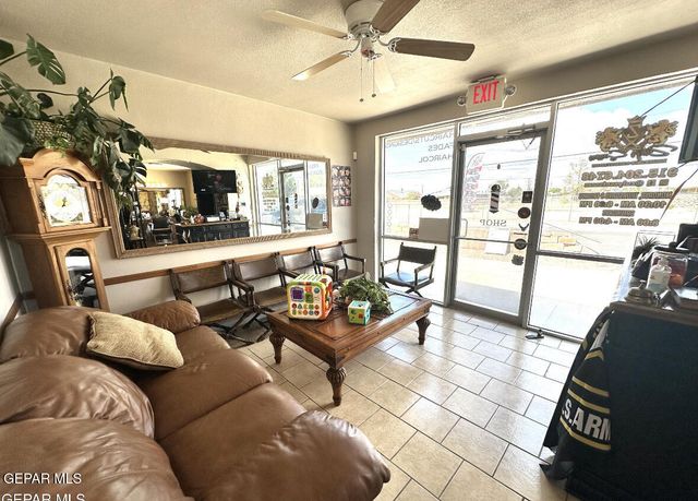300 S 7th Street Street, Anthony, TX 79821