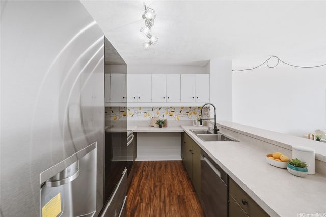 1717 Mott Smith Drive 2403, Honolulu, HI 96822