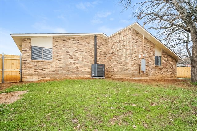 4210 Coronet Lane, Arlington, TX 76017