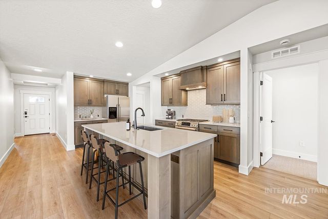 7062 S Cascabel Lane, Meridian, ID 83642