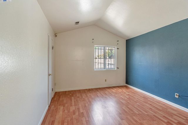 2538 E 16Th St, Oakland, CA 94601