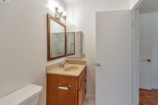 2538 E 16Th St, Oakland, CA 94601