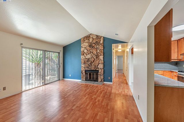 2538 E 16Th St, Oakland, CA 94601