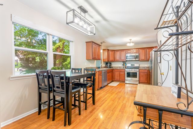 926 S Cedar Road, New Lenox, IL 60451
