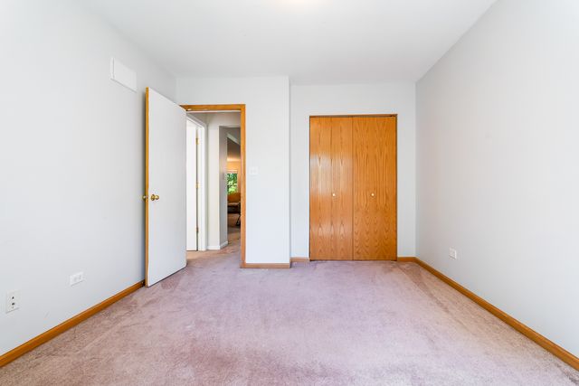 926 S Cedar Road, New Lenox, IL 60451
