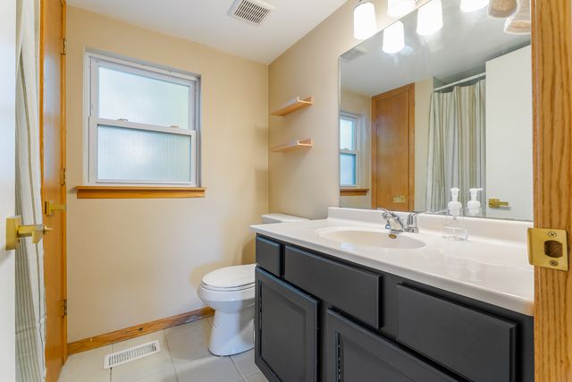 926 S Cedar Road, New Lenox, IL 60451