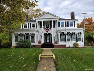 2455 MILITARY Street 5, Port Huron, MI 48060