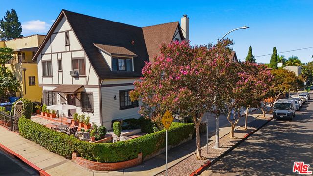 5076 Lemon Grove Avenue, Los Angeles, CA 90029