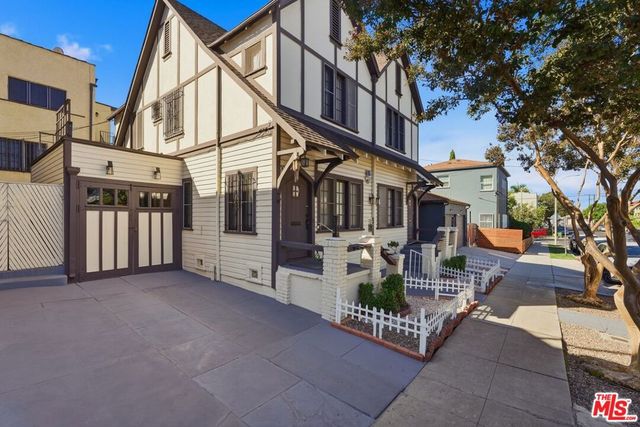 5076 Lemon Grove Avenue, Los Angeles, CA 90029