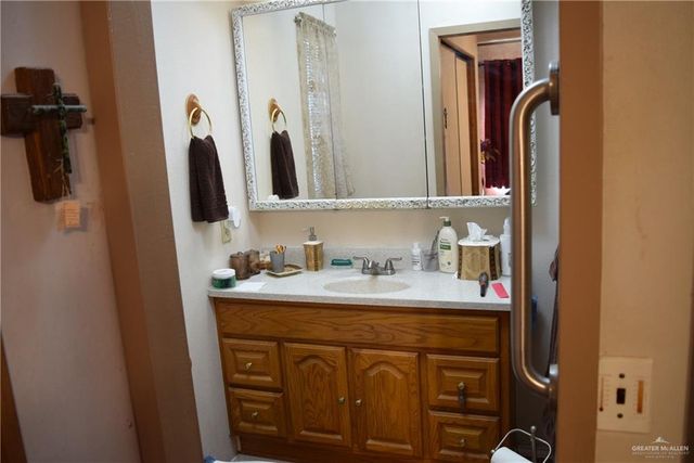 345 Fan Palm Drive, Alamo, TX 78516