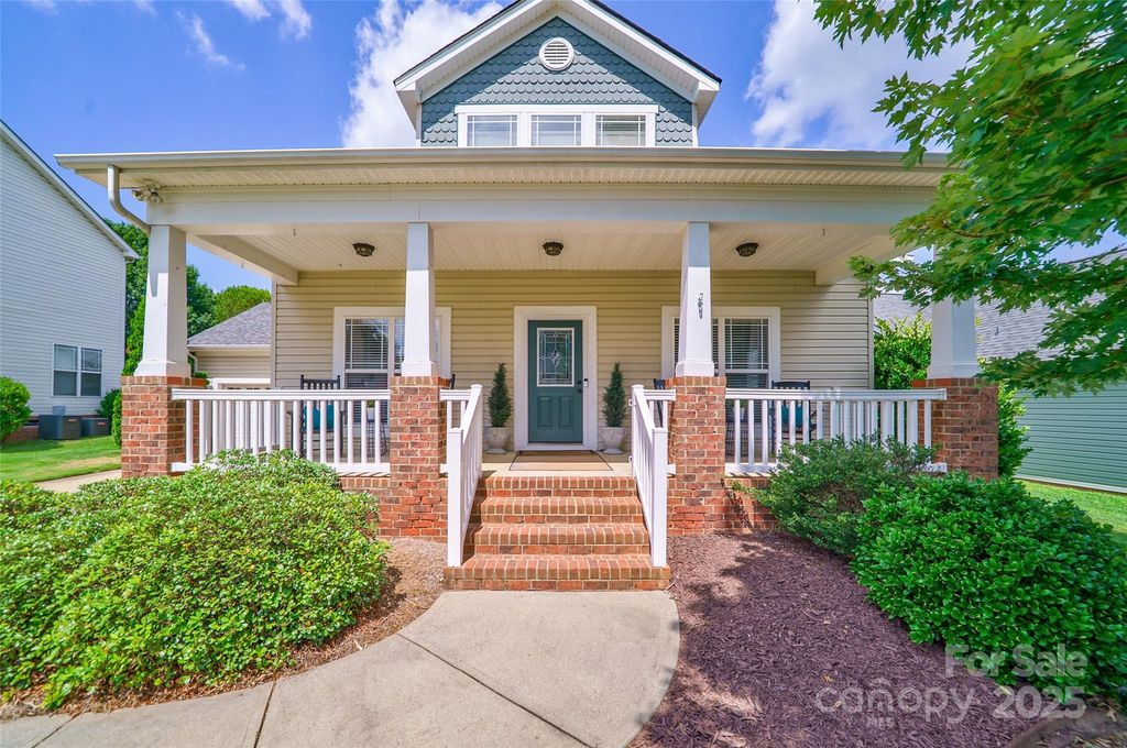 8509 Castle Cliff Drive, Matthews, NC 28105