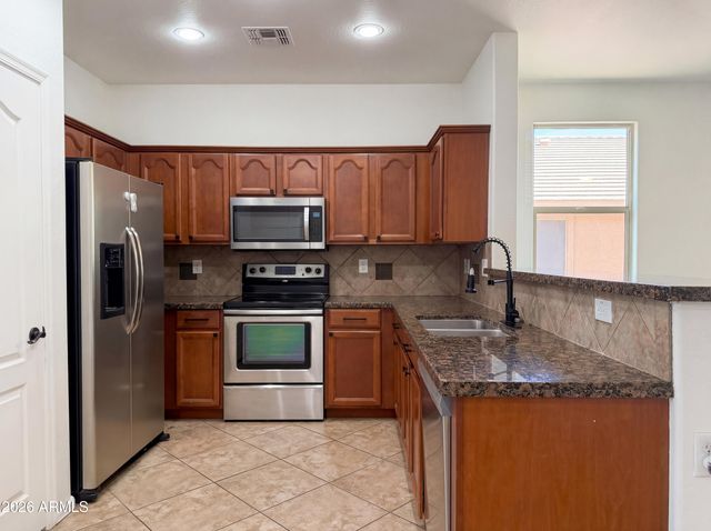 1794 W SAWTOOTH Way, San Tan Valley, AZ 85144