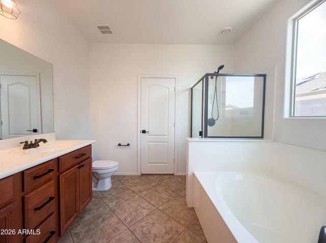 1794 W SAWTOOTH Way, San Tan Valley, AZ 85144