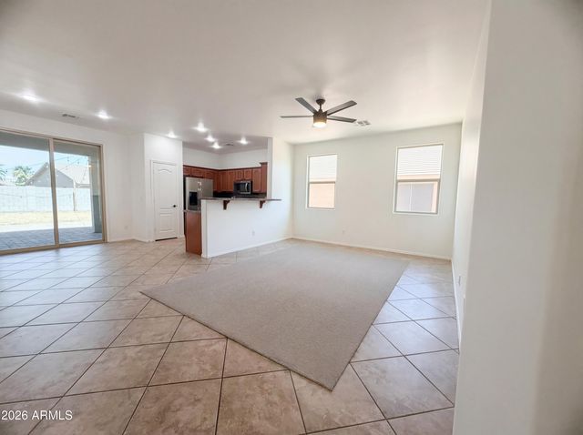 1794 W SAWTOOTH Way, San Tan Valley, AZ 85144