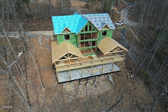 2716 Pine Crest Lane, Sevierville, TN 37862