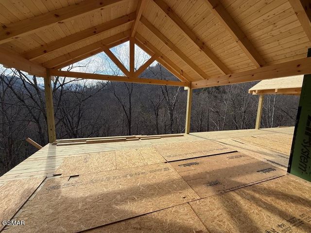 2716 Pine Crest Lane, Sevierville, TN 37862