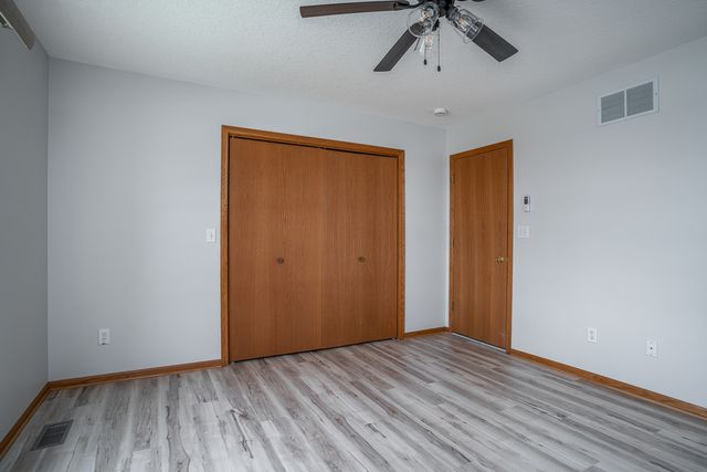1148 Valley Drive, Riverdale, IA 52722