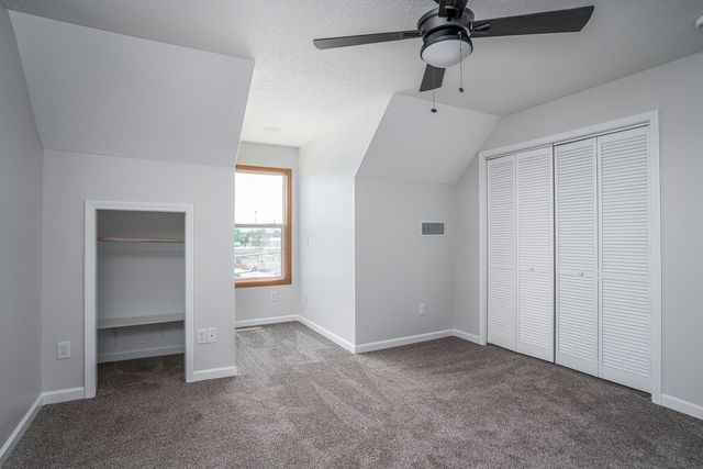 1148 Valley Drive, Riverdale, IA 52722