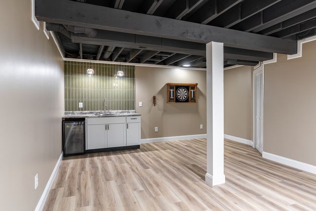 1148 Valley Drive, Riverdale, IA 52722