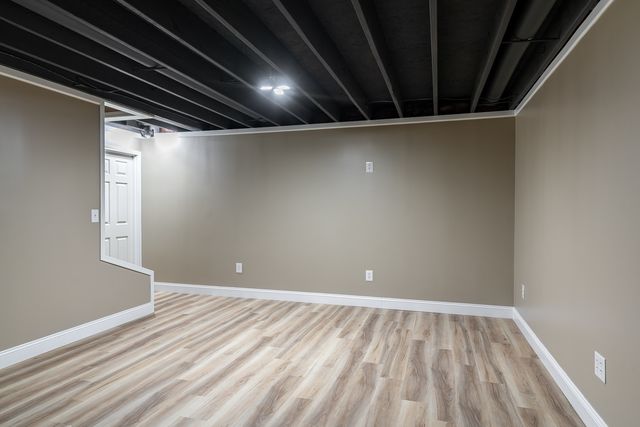 1148 Valley Drive, Riverdale, IA 52722
