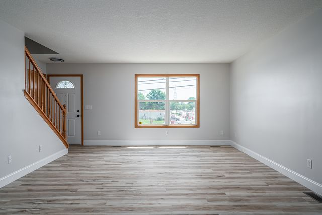 1148 Valley Drive, Riverdale, IA 52722