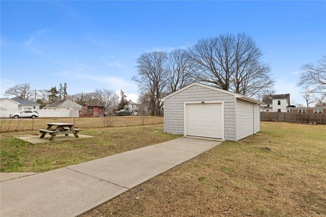 52 Blake Street, Warwick, RI 02889