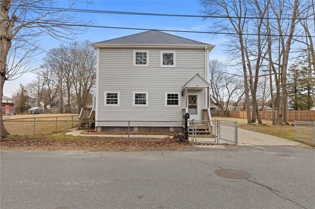 52 Blake Street, Warwick, RI 02889