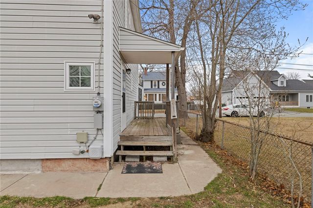 52 Blake Street, Warwick, RI 02889