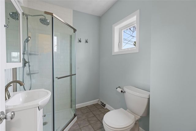 52 Blake Street, Warwick, RI 02889