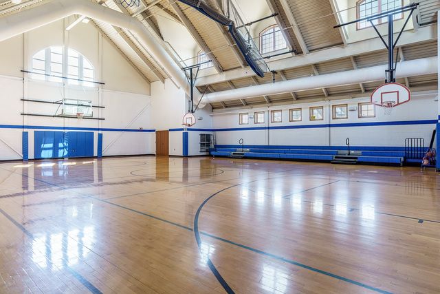 422 PEMBROKE Road SW, Poplar Grove, IL 61065