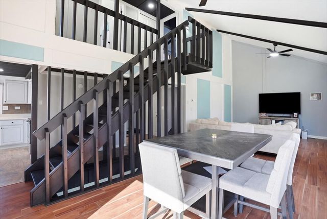 422 PEMBROKE Road SW, Poplar Grove, IL 61065