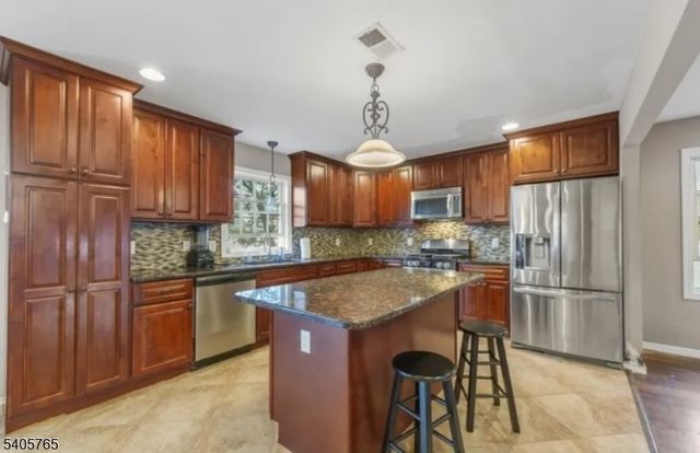 431 Raritan Rd, Linden City, NJ 07036