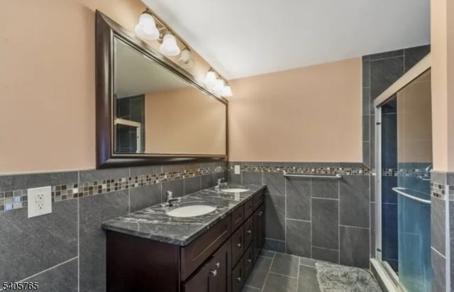 431 Raritan Rd, Linden City, NJ 07036