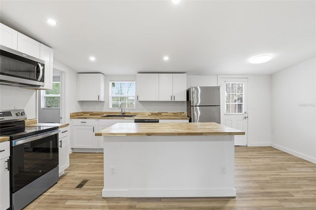 9024 SW 104TH TERRACE, Gainesville, FL 32608