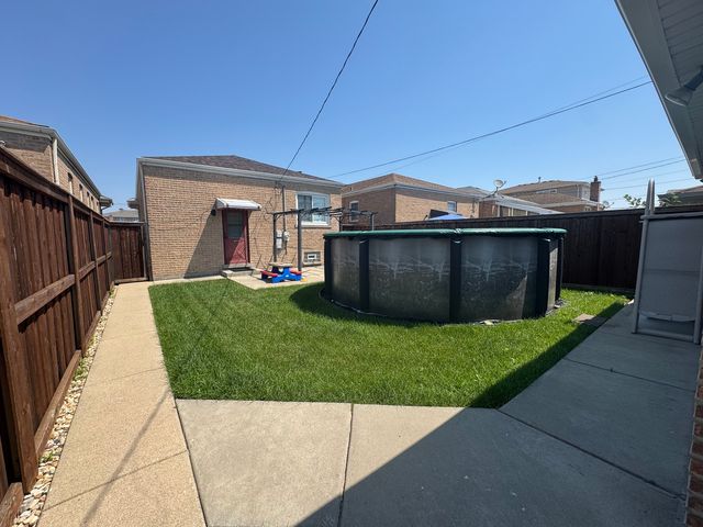 6525 W 63rd Place, Chicago, IL 60638
