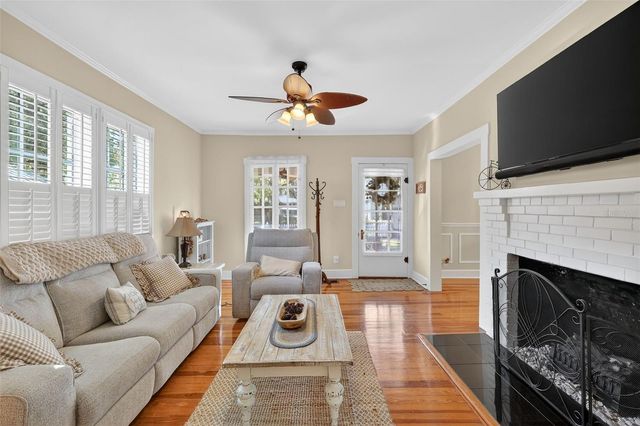 932 N MCDONALD STREET, Mount Dora, FL 32757