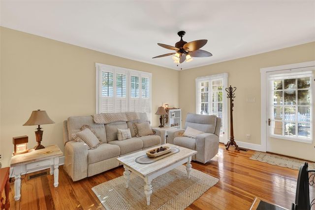 932 N MCDONALD STREET, Mount Dora, FL 32757