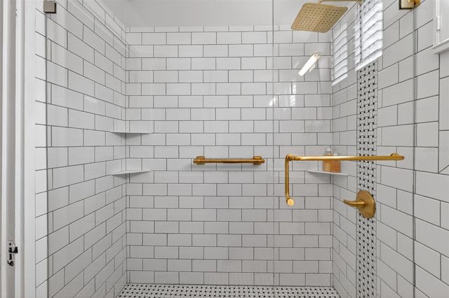 932 N MCDONALD STREET, Mount Dora, FL 32757