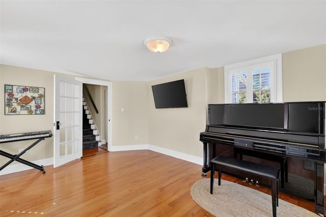 932 N MCDONALD STREET, Mount Dora, FL 32757