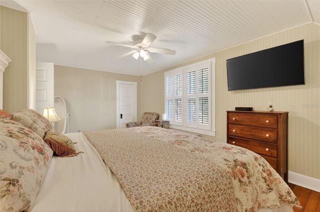 932 N MCDONALD STREET, Mount Dora, FL 32757