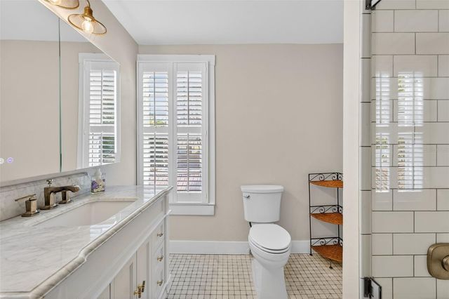 932 N MCDONALD STREET, Mount Dora, FL 32757