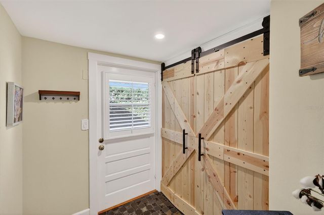 932 N MCDONALD STREET, Mount Dora, FL 32757