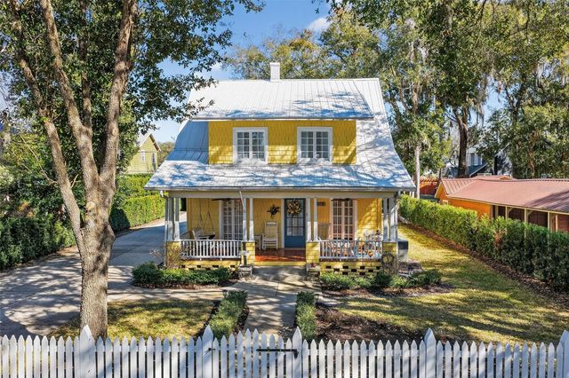 932 N MCDONALD STREET, Mount Dora, FL 32757