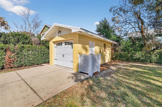 932 N MCDONALD STREET, Mount Dora, FL 32757