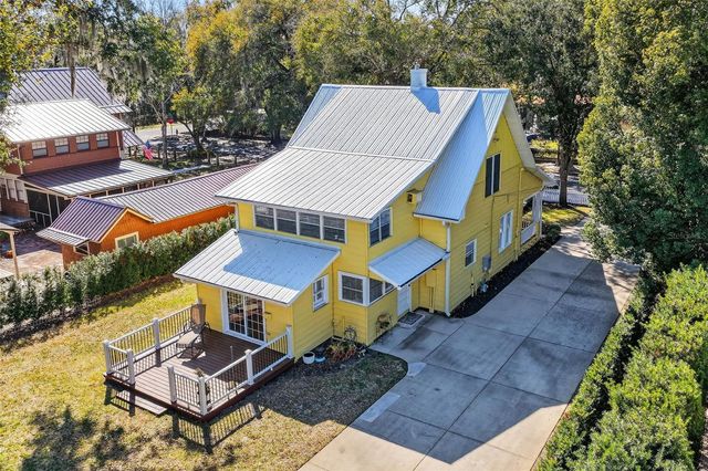932 N MCDONALD STREET, Mount Dora, FL 32757
