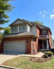 1216 Oak Knoll, Lexington, KY 40502