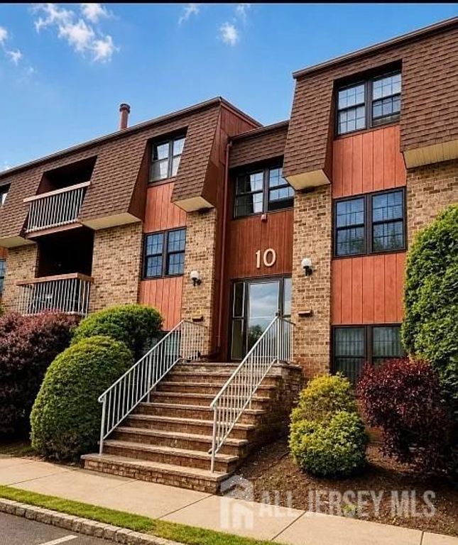 110 Keystone Court, Woodbridge Proper, NJ 07095