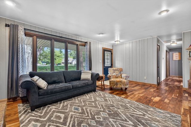 1555 N Rollin Lane, Coal City, IL 60416