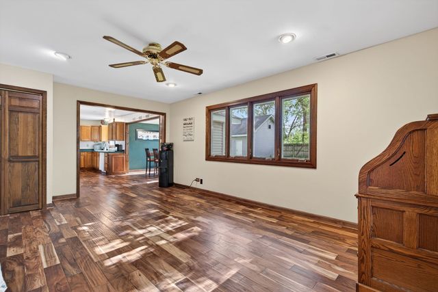 1555 N Rollin Lane, Coal City, IL 60416