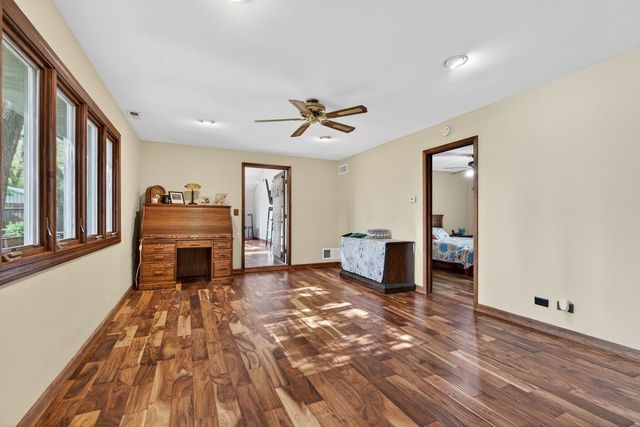 1555 N Rollin Lane, Coal City, IL 60416